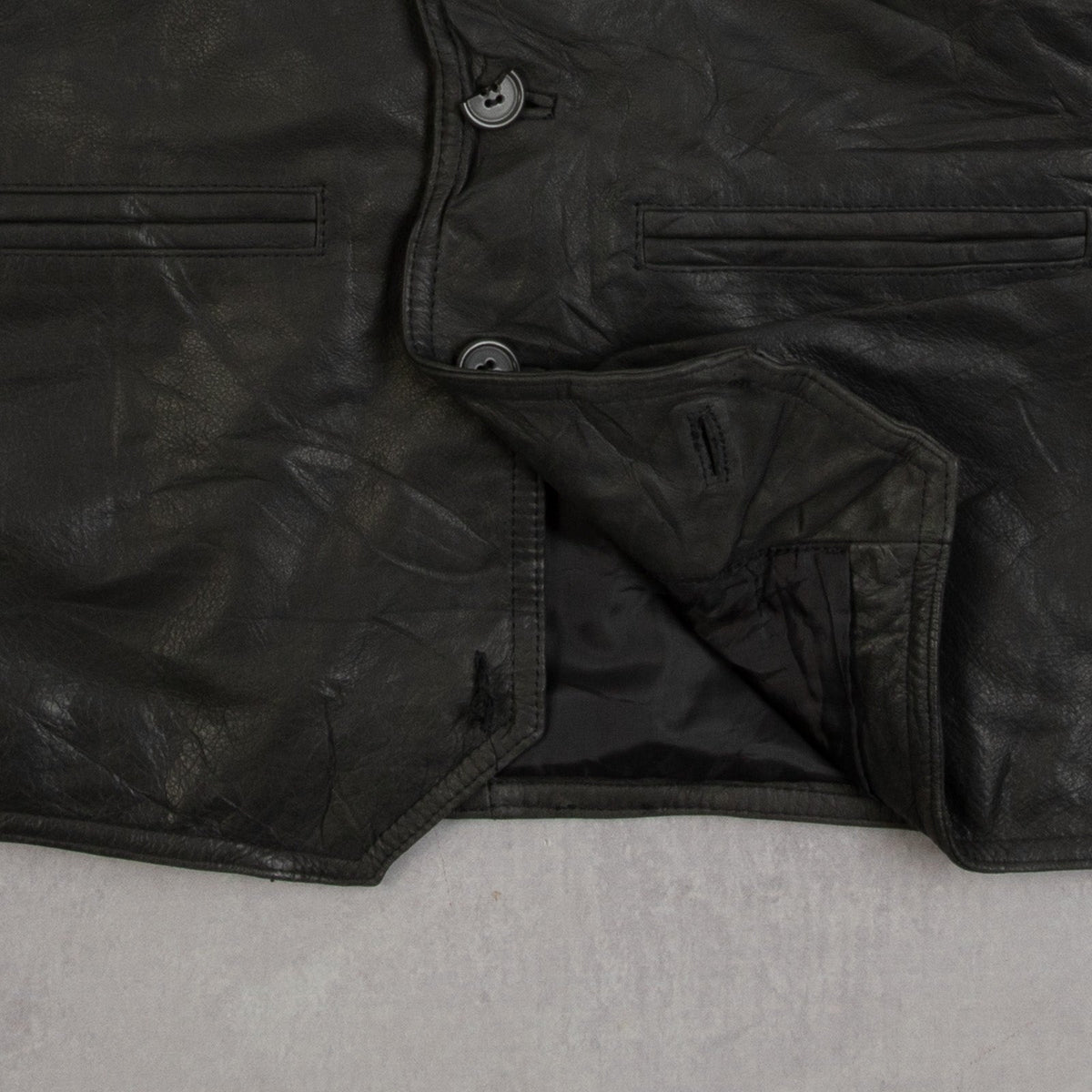 MEN'S VINTAGE 1990S LEATHER GILET VEST JACKET - X-LARGE
