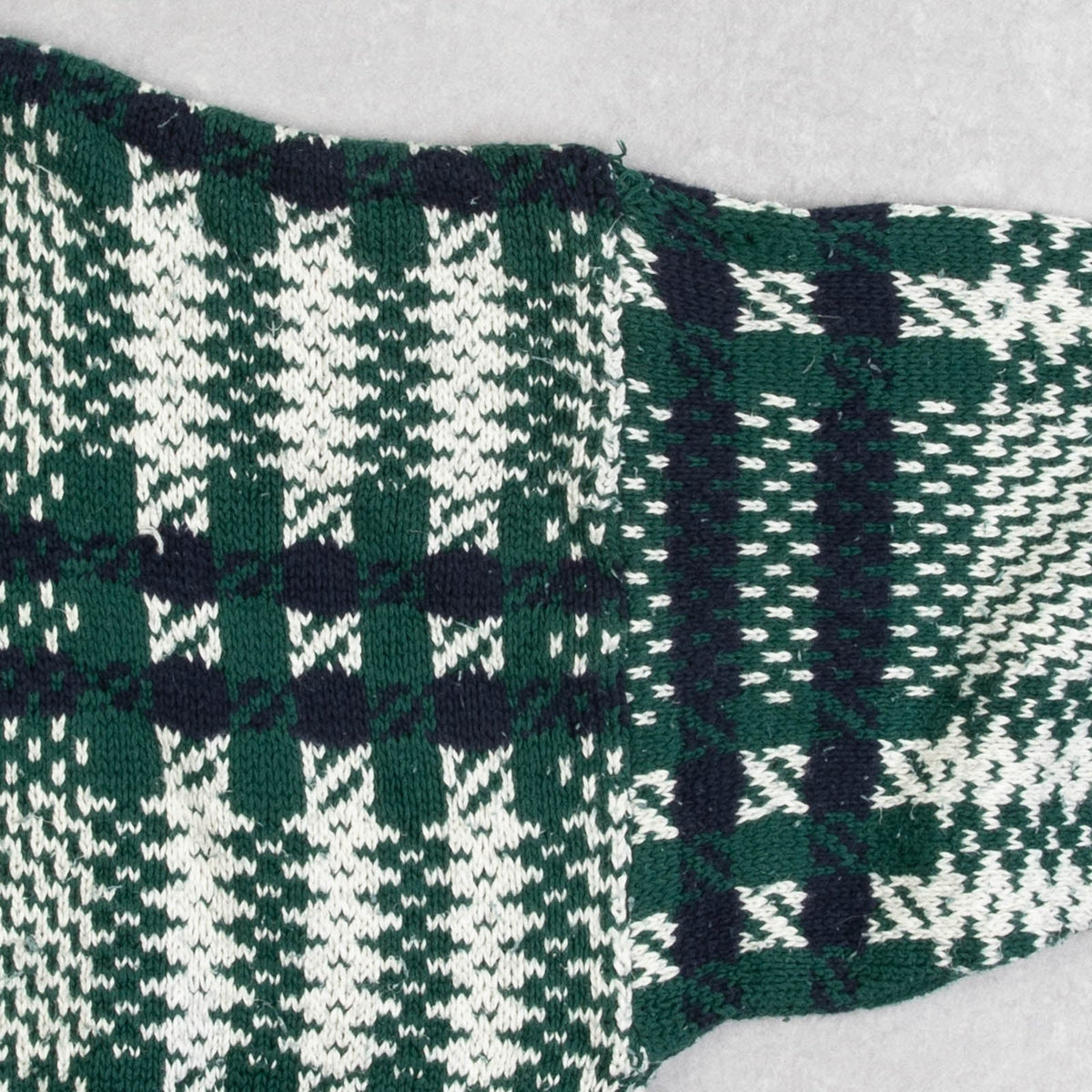 MEN'S VINTAGE 1990S CHECKED PATTERNED JUMPER - X-LARGE TALL