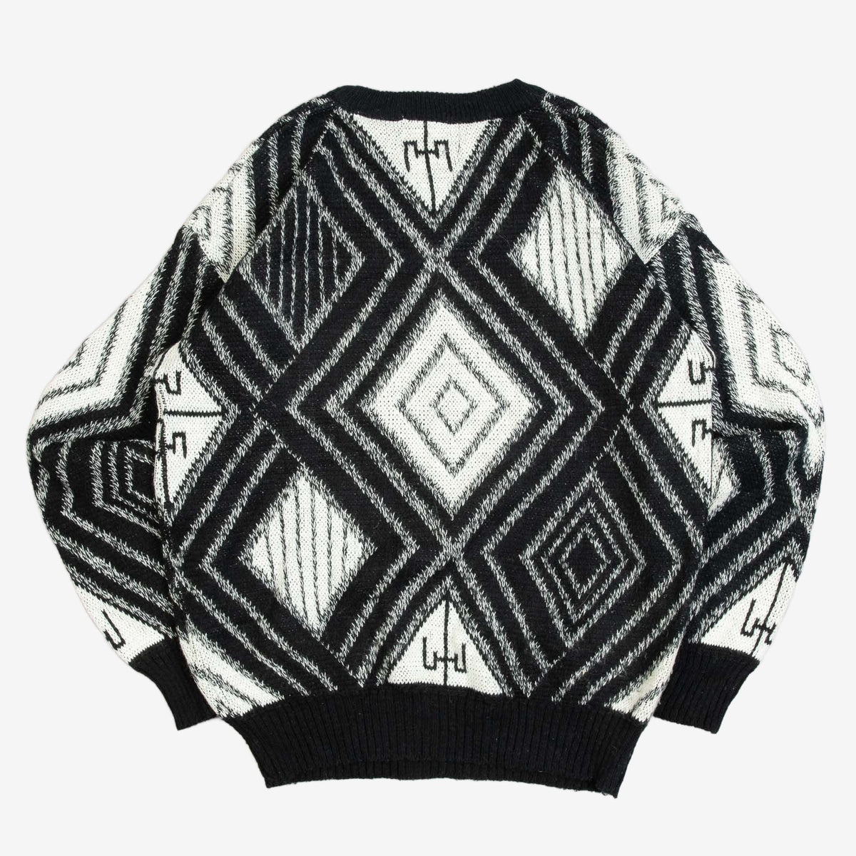 MEN'S VINTAGE 1980S LEATHER PATCH PATTERNED KNITTED JUMPER - MEDIUM