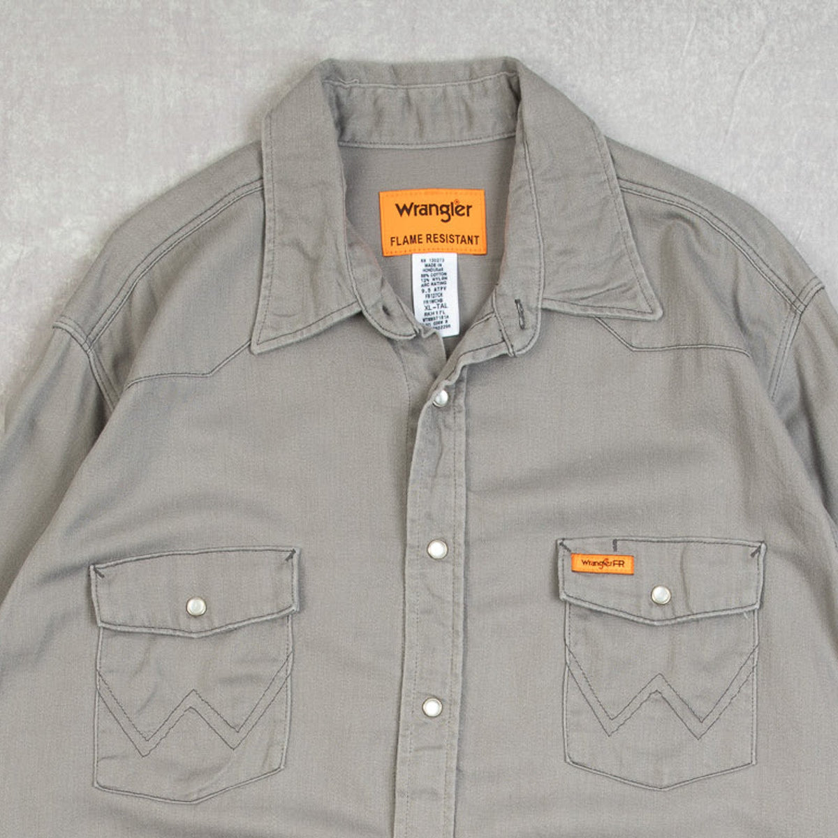 MEN'S VINTAGE 1990S WRANGLER WESTERN WORKWEAR SHIRT - X-LARGE