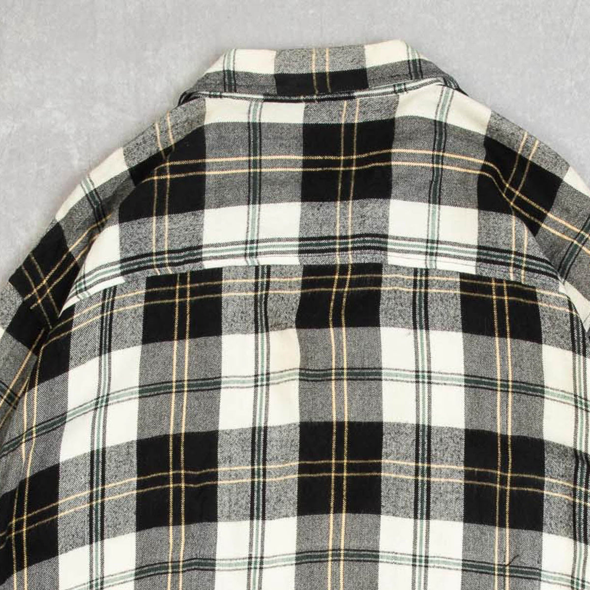 MEN'S VINTAGE 1990S WOOL STYLE CHECKED SHIRT - LARGE
