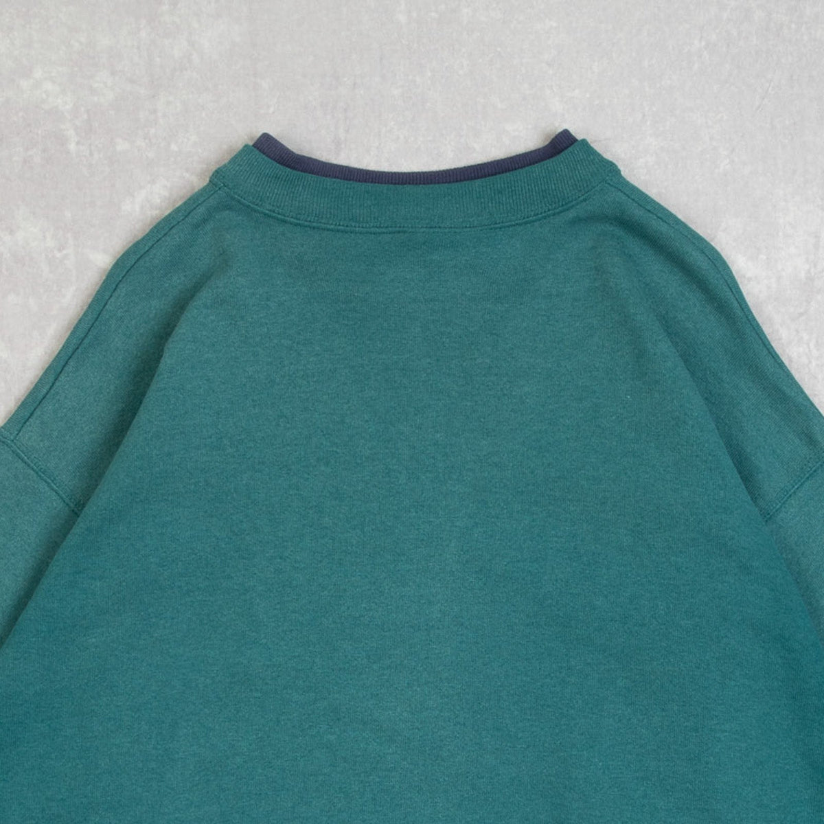 MEN'S VINTAGE 1980S BLANK SWEATSHIRT - LARGE