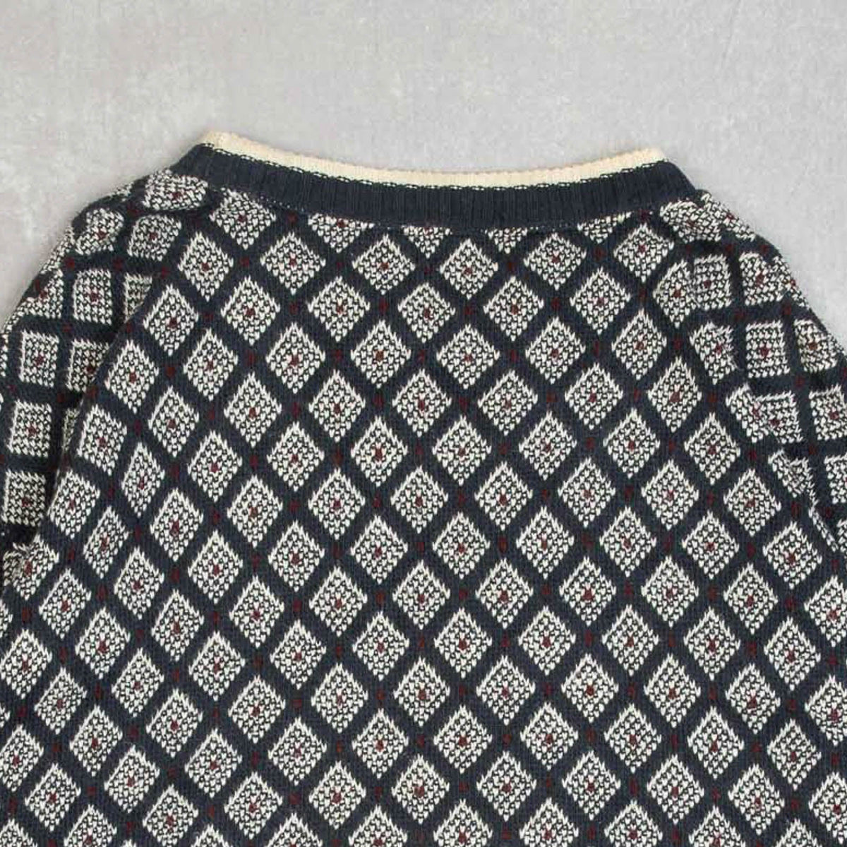 MEN'S VINTAGE 1990S PATTERNED KNITTED JUMPER - X-LARGE