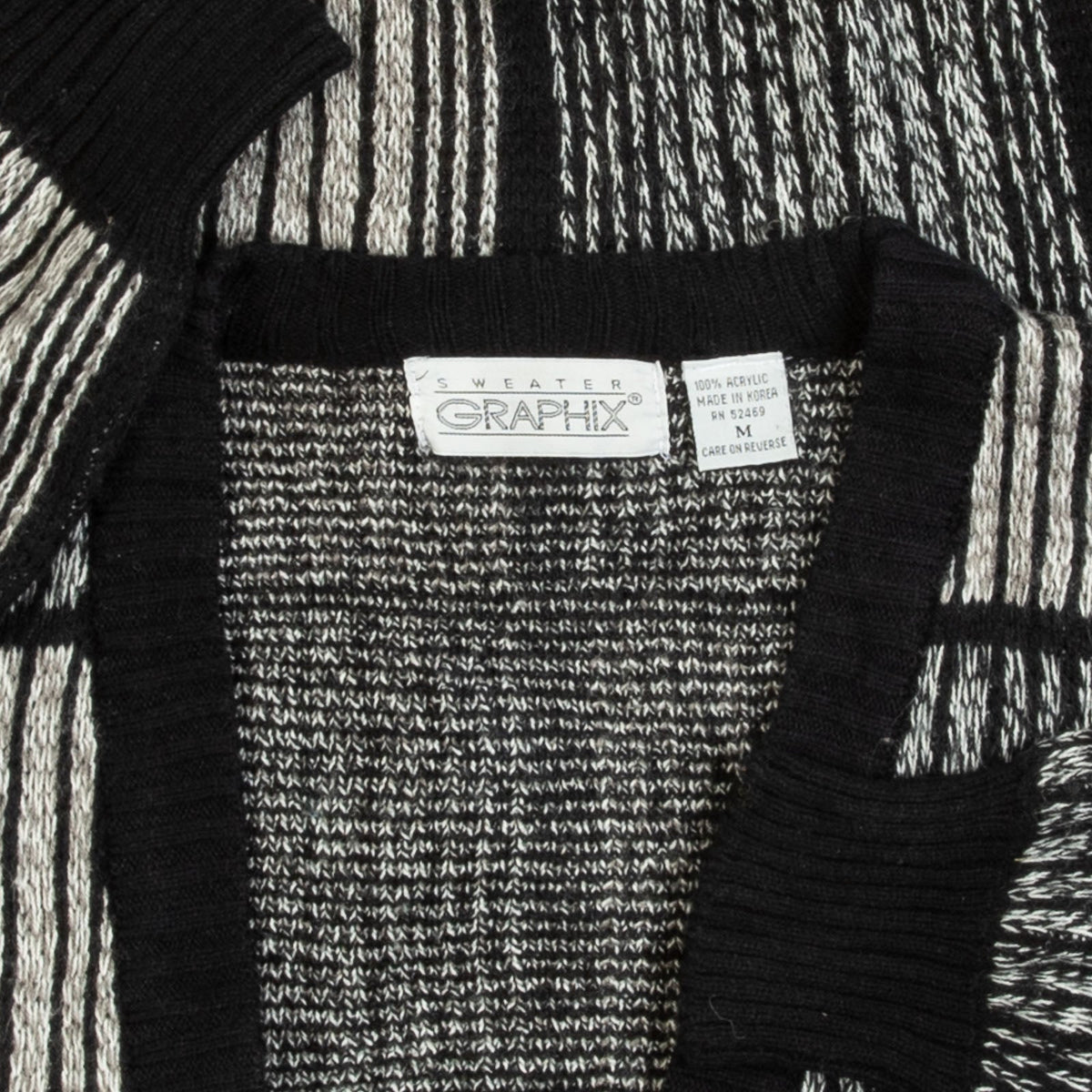 MEN'S VINTAGE 1990S GRID STRIPED KNITTED CARDIGAN - MEDIUM