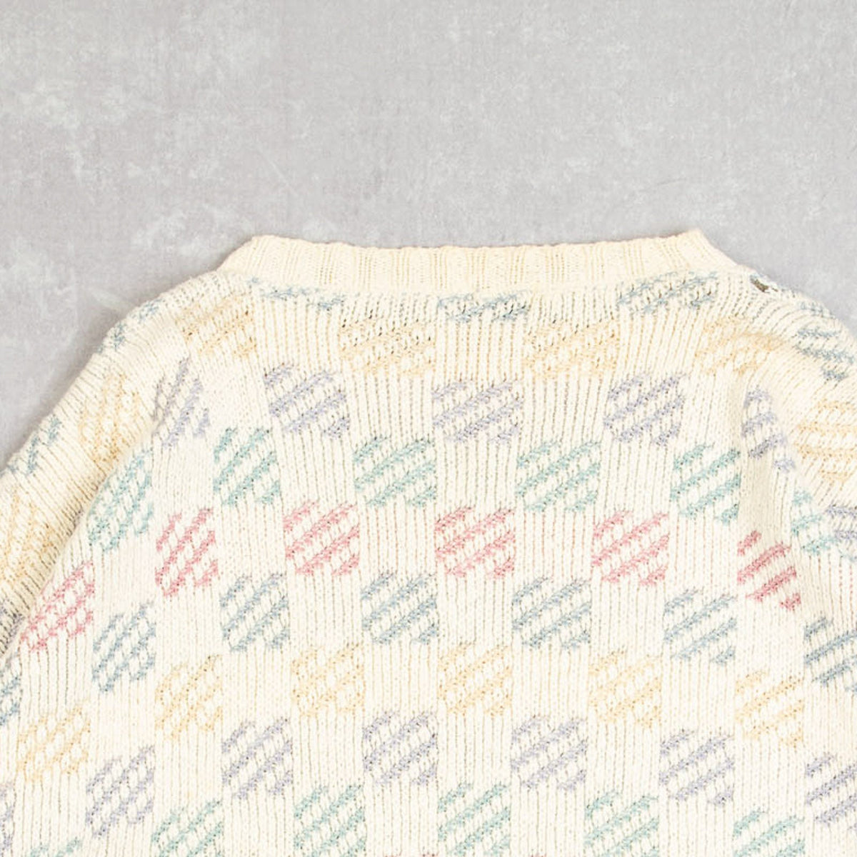 MEN'S VINTAGE 1990S STRUCTURED PATTERNED KNITTED JUMPER - LARGE