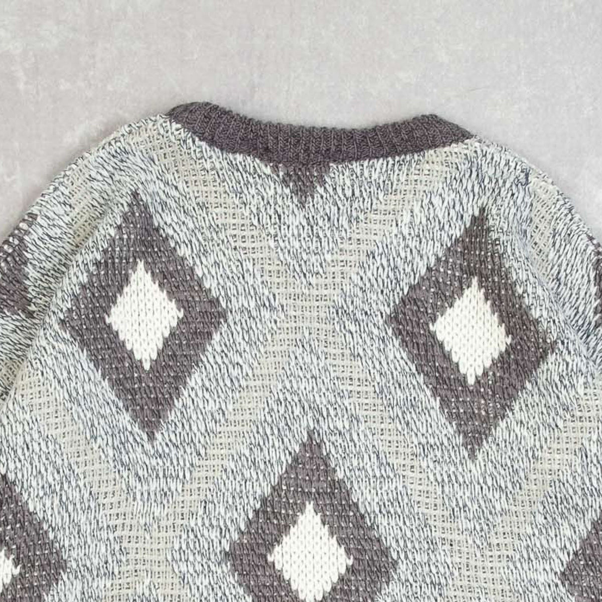 MEN'S VINTAGE 1980S DIAMOND PATTERNED KNITTED JUMPER - LARGE