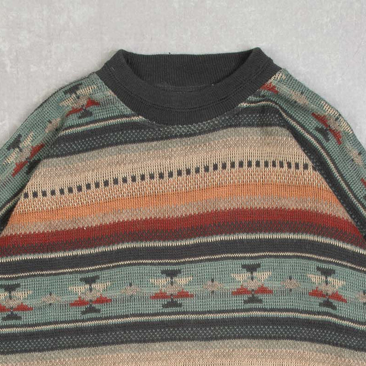 MEN'S VINTAGE 1980S STRIPED PATTERNED KNITTED JUMPER - MEDIUM