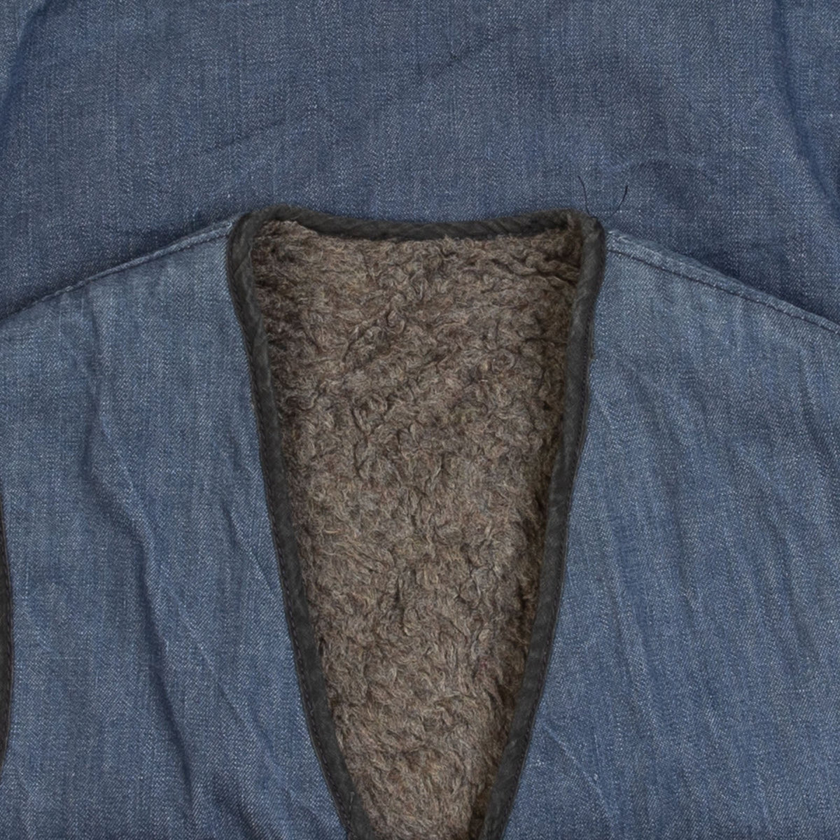 MEN'S VINTAGE 1980S DENIM FLEECE LINED VEST JACKET - MEDIUM