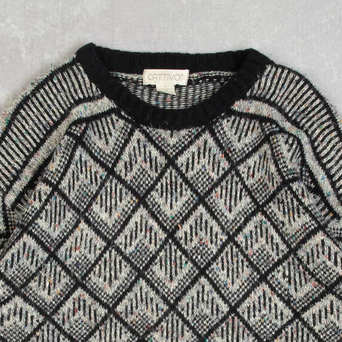 MEN'S VINTAGE 1980S PATTERNED KNITTED JUMPER - MEDIUM