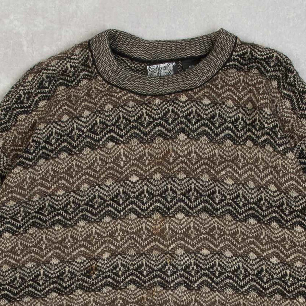MEN'S VINTAGE 1990S PATTERNED STRIPED KNITTED JUMPER - MEDIUM