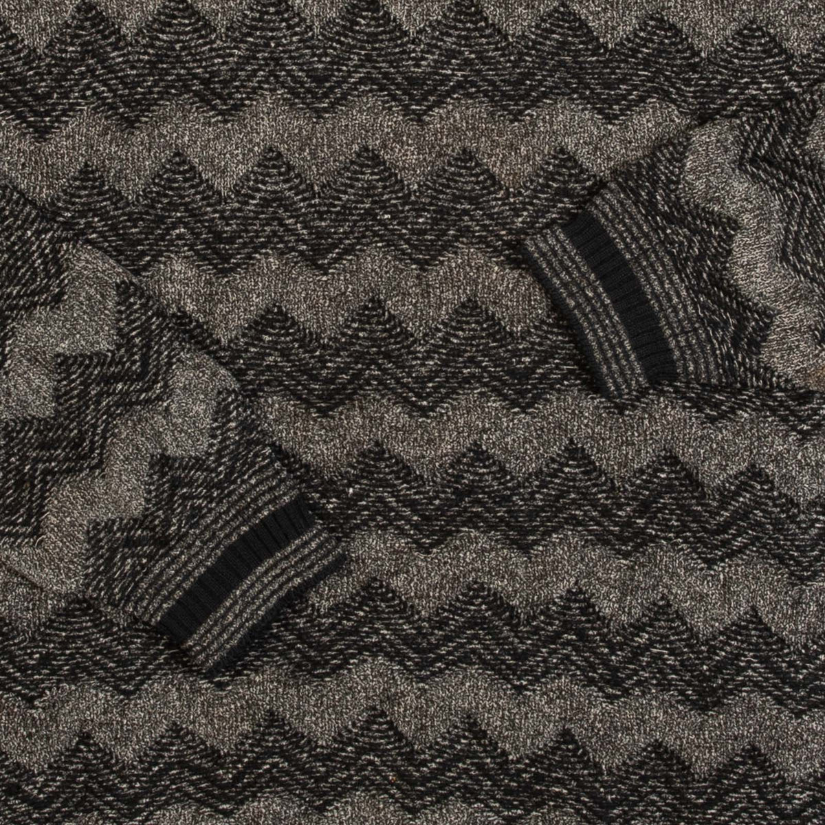 MEN'S VINTAGE 1990S STRUCTURED CHEVRON KNITTED JUMPER - X-SMALL