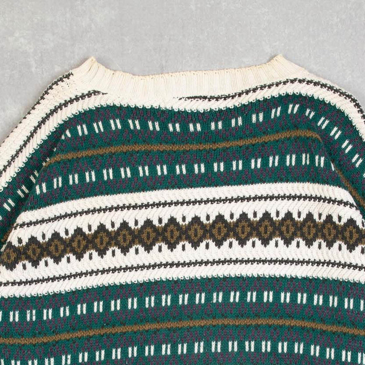 MEN'S VINTAGE 1980S PATTERNED STRIPED KNITTED JUMPER - MEDIUM