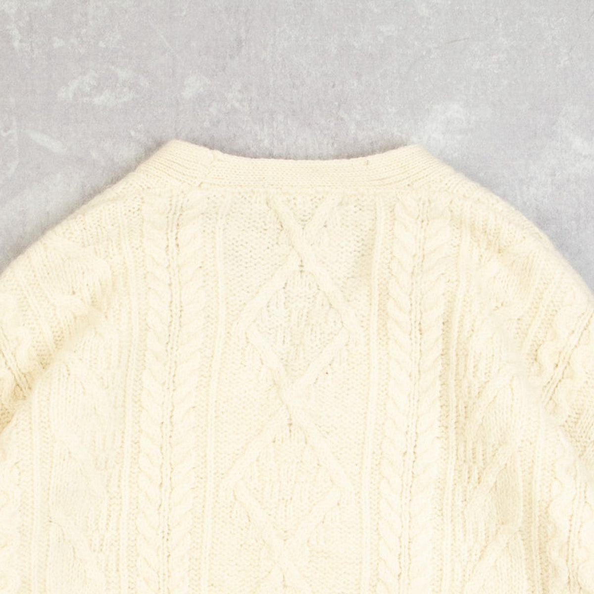 MEN'S VINTAGE 1990S STRUCTURED ARAN KNITTED CARDIGAN - MEDIUM