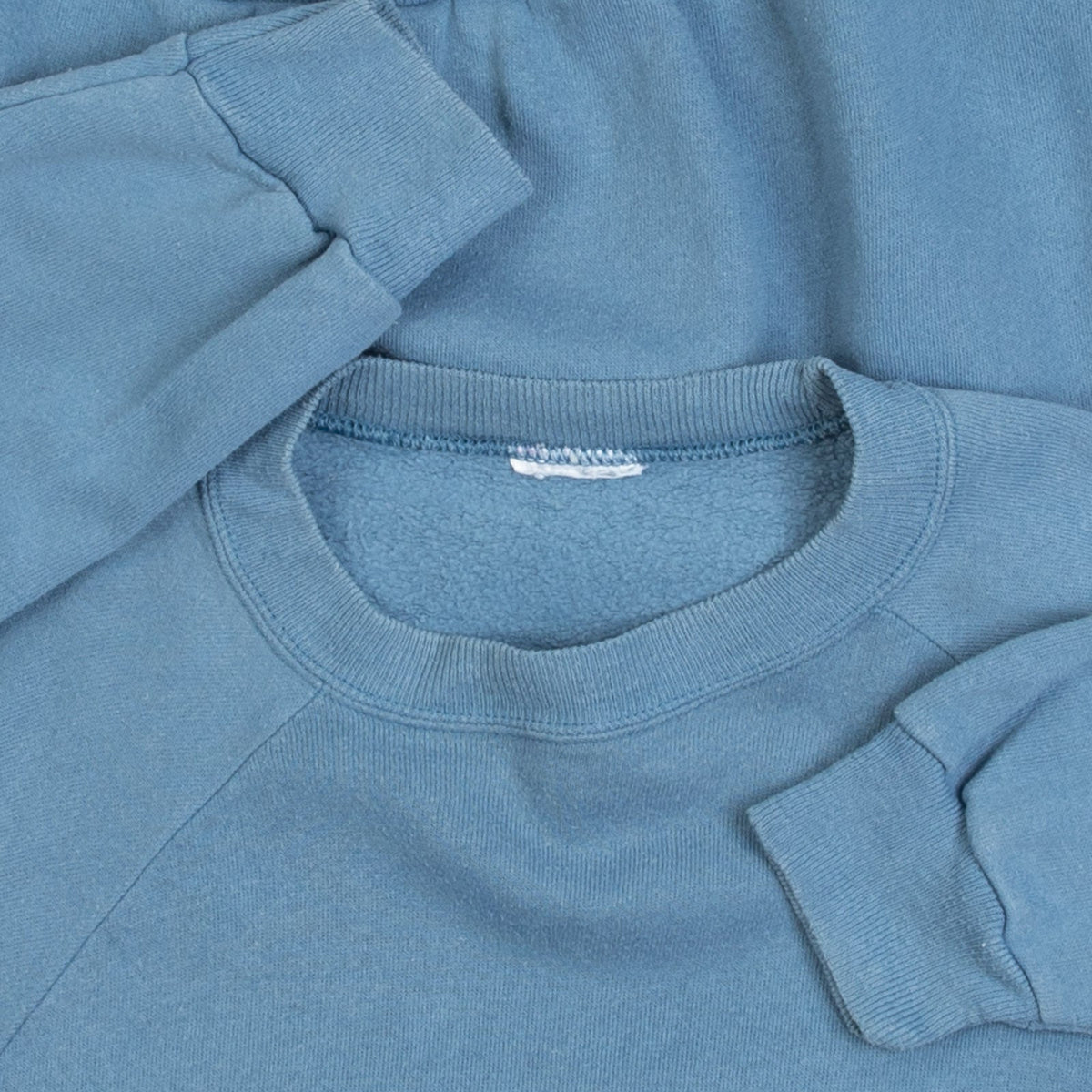 MEN'S VINTAGE 1990S BLANK RAGLAN SWEATSHIRT - X-LARGE