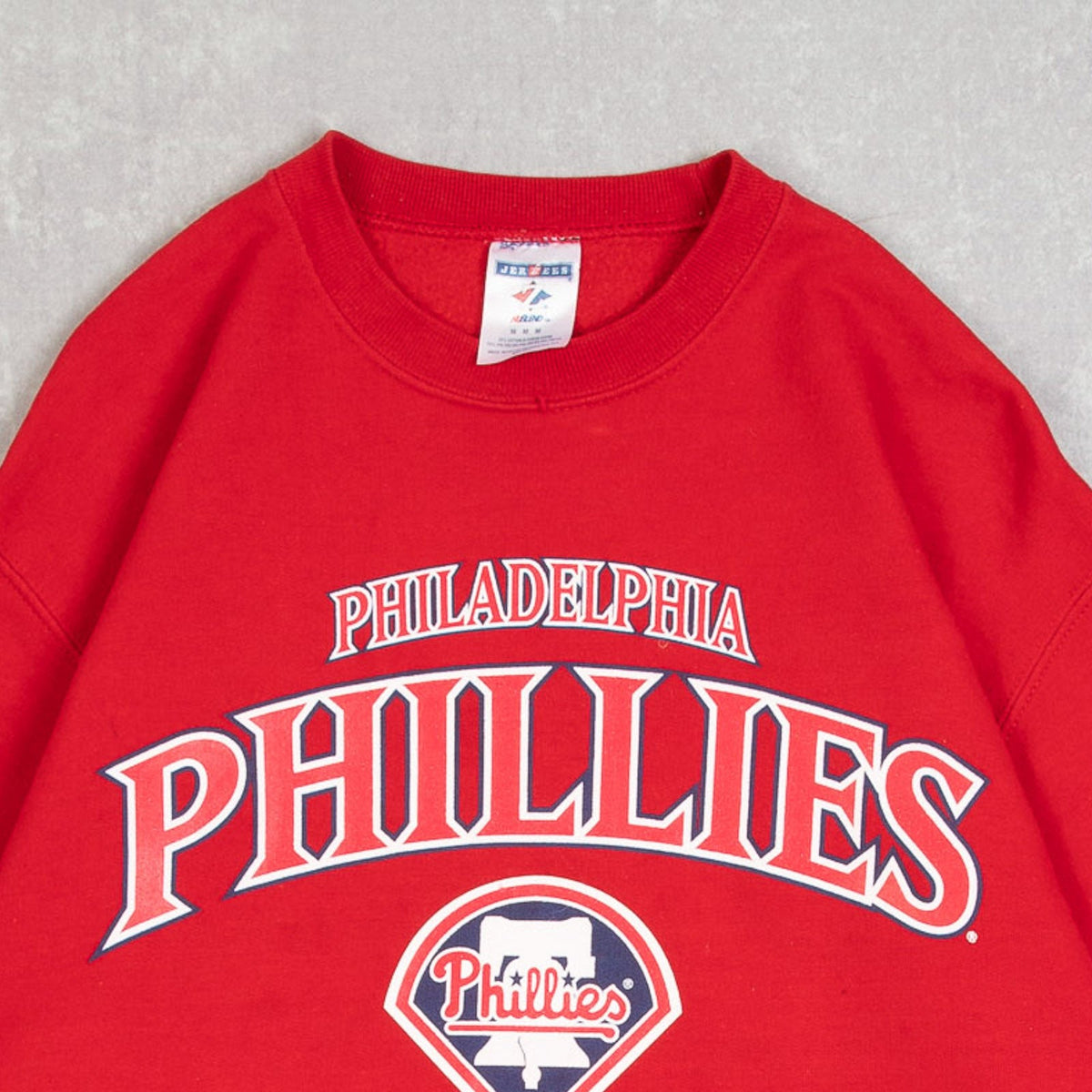 MEN'S VINTAGE PHILADELPHIA PHILLIES SWEATSHIRT - MEDIUM