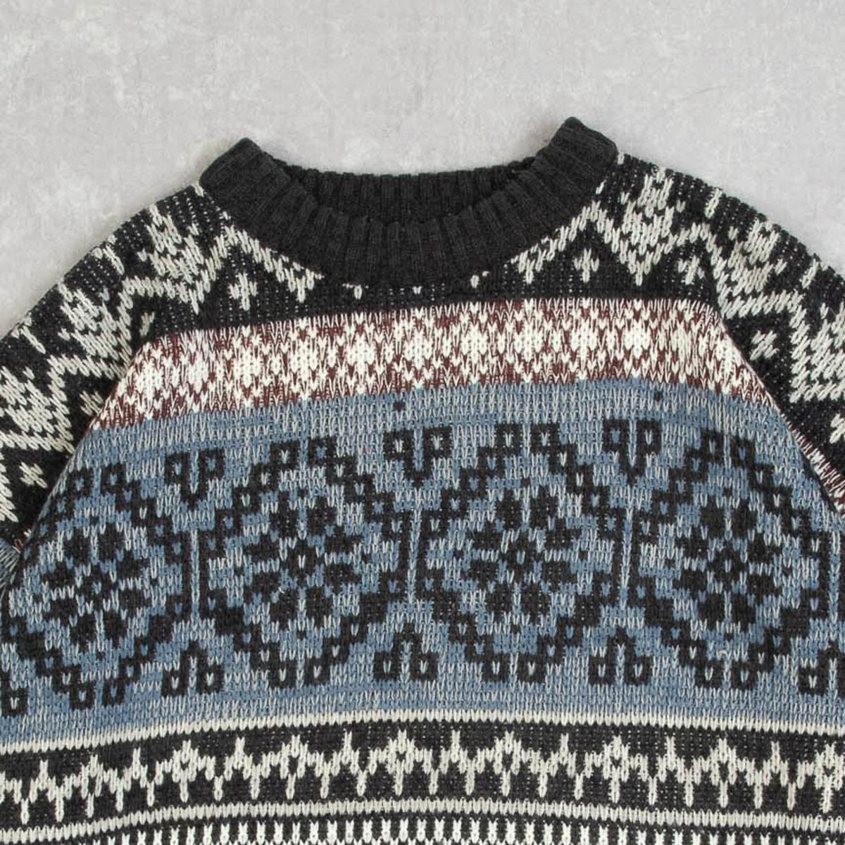 MEN'S VINTAGE 1990S PATTERNED KNITTED JUMPER - X-LARGE