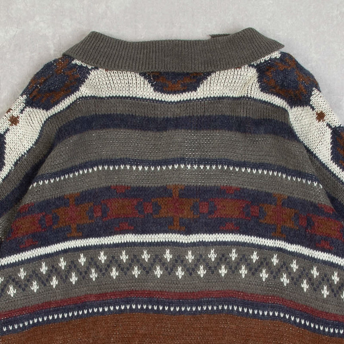 MEN'S VINTAGE 1990S PATTERNED KNITTED POLO JUMPER - LARGE