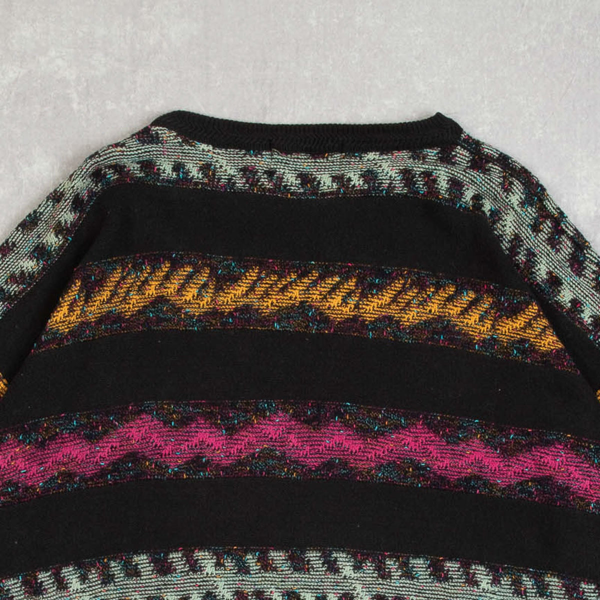 MEN'S VINTAGE 1980S STRIPED PATTERNED KNITTED JUMPER - X-LARGE