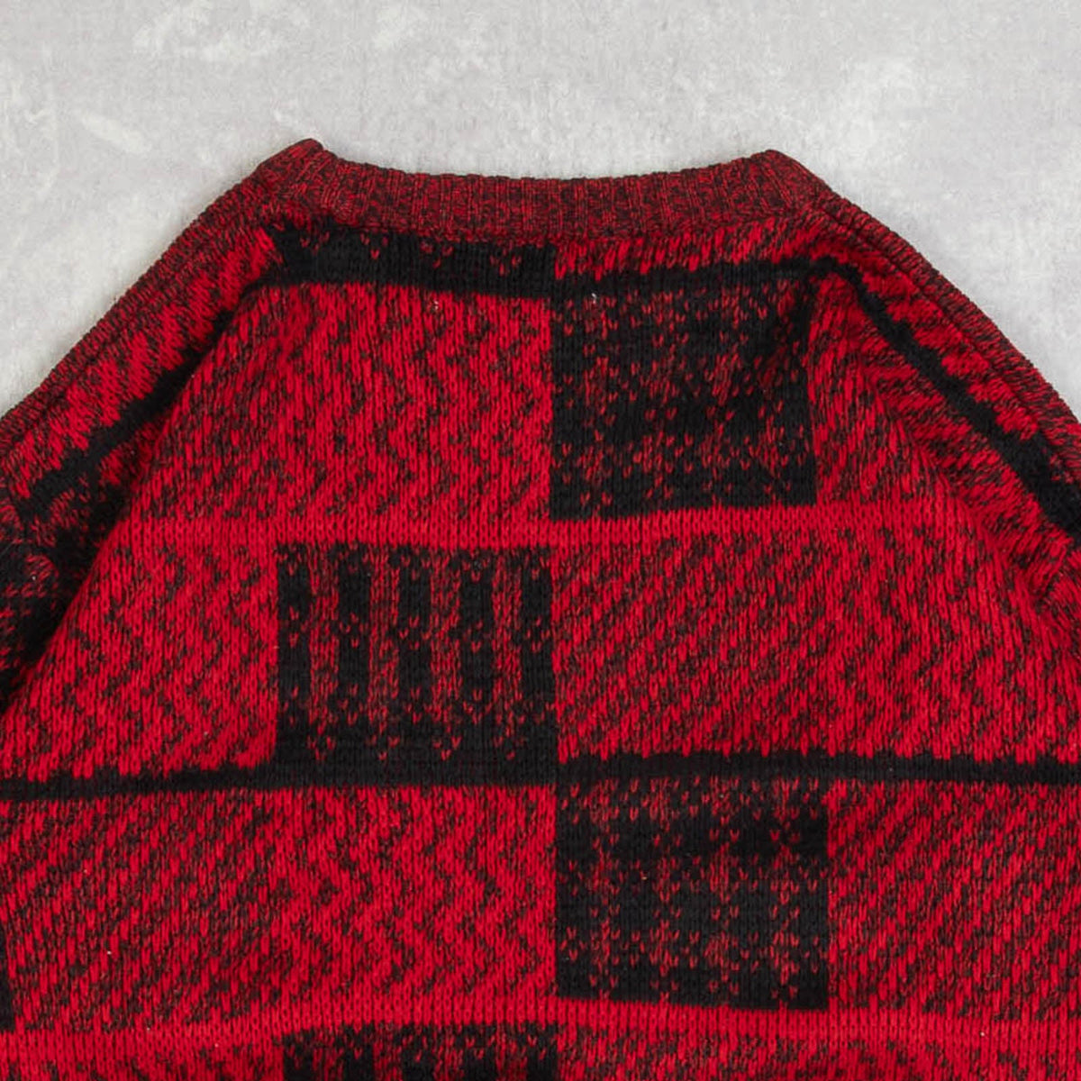 WOMEN'S VINTAGE 1980S CHECKED KNITTED JUMPER - SMALL