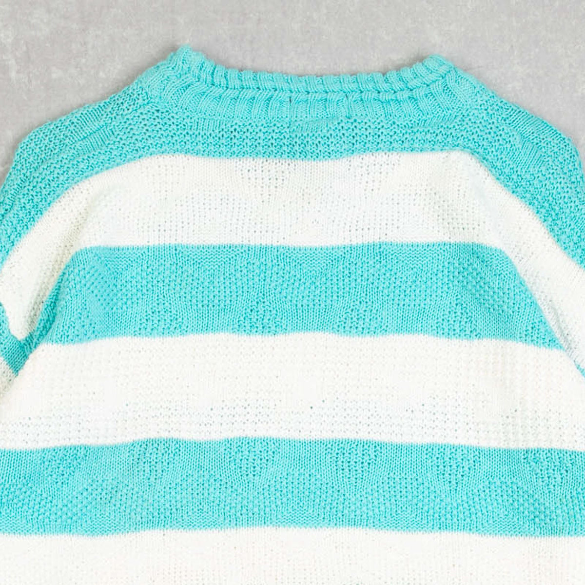 MEN'S VINTAGE 1990S IZOD STRIPED STRUCTURED KNITTED JUMPER - LARGE