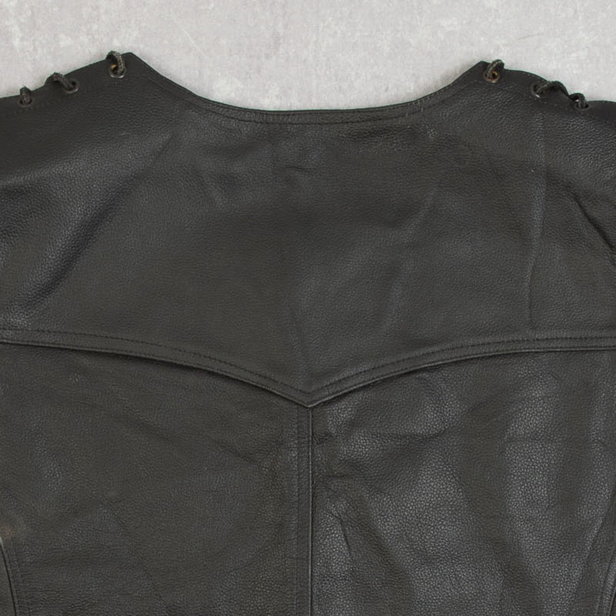 MEN'S VINTAGE 1990S LEATHER GILET JACKET - X-LARGE