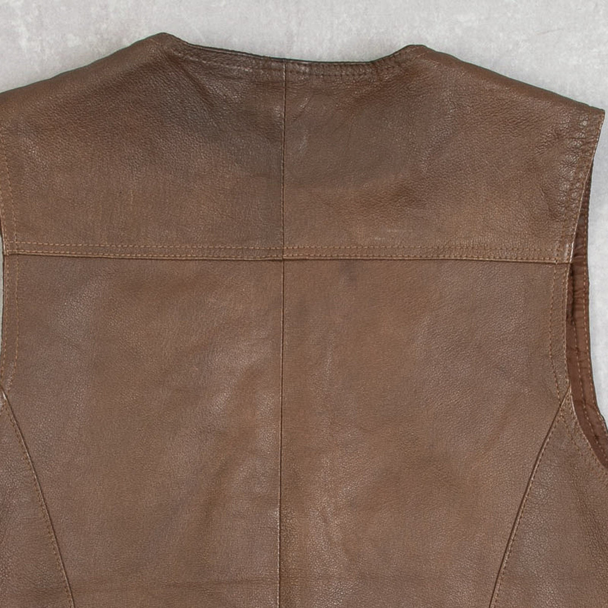 MEN'S VINTAGE 1980S LEATHER VEST JACKET - MEDIUM