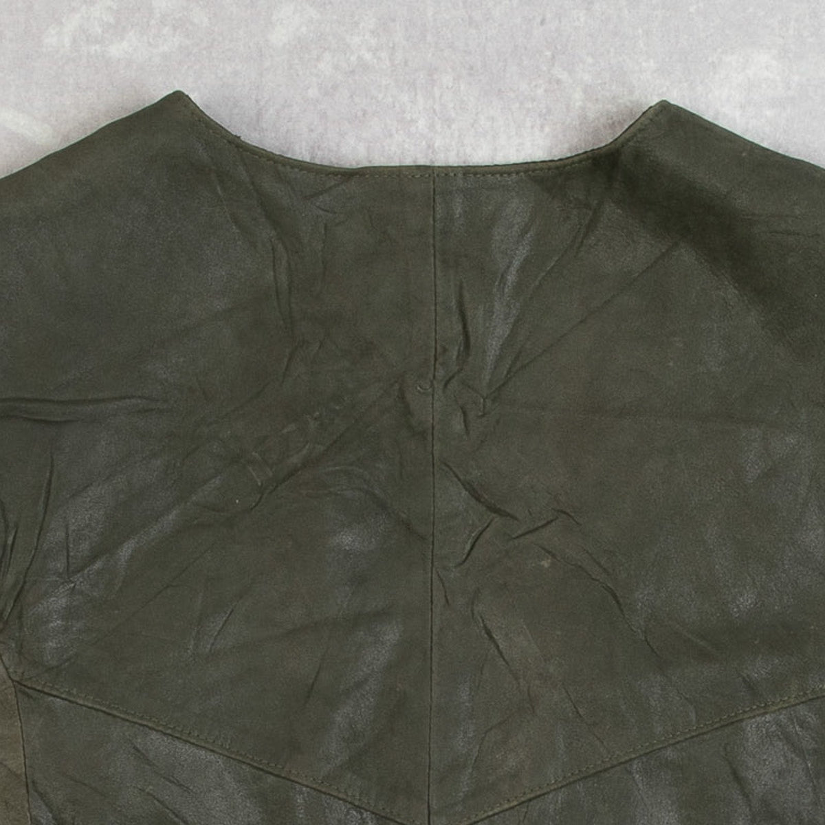 MEN'S VINTAGE 1990S LEATHER VEST JACKET - MEDIUM