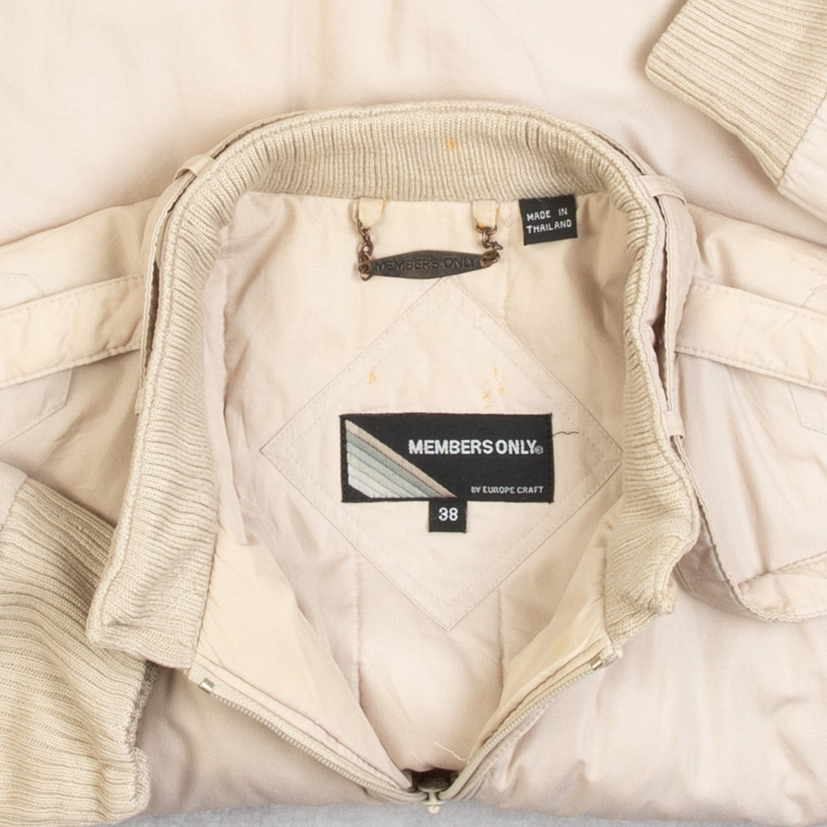 MEN'S VINTAGE 1990S MEMBERS ONLY PADDED UTILITY BOMBER JACKET - LARGE