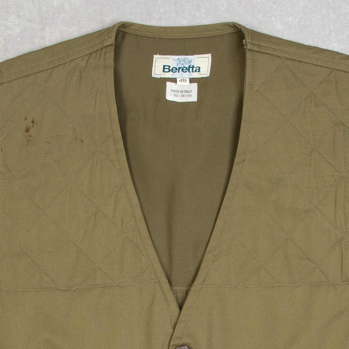 MEN'S VINTAGE 1980S QUILTED VEST JACKET - MEDIUM