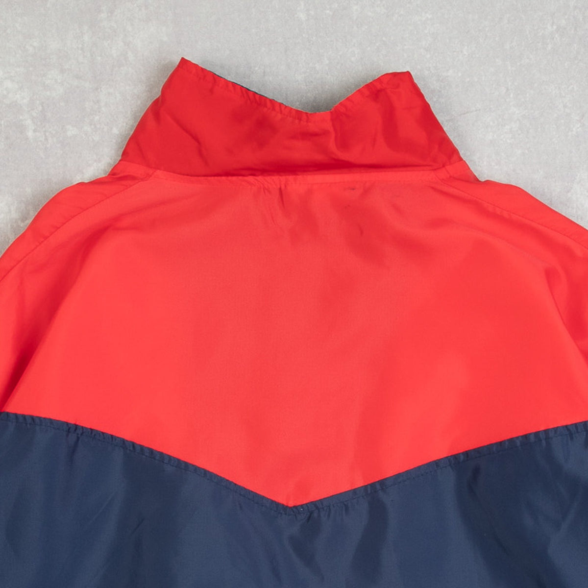 MEN'S VINTAGE 1980S CAPTAIN MORGAN PULLOVER WINDBREAKER JACKET - MEDIUM
