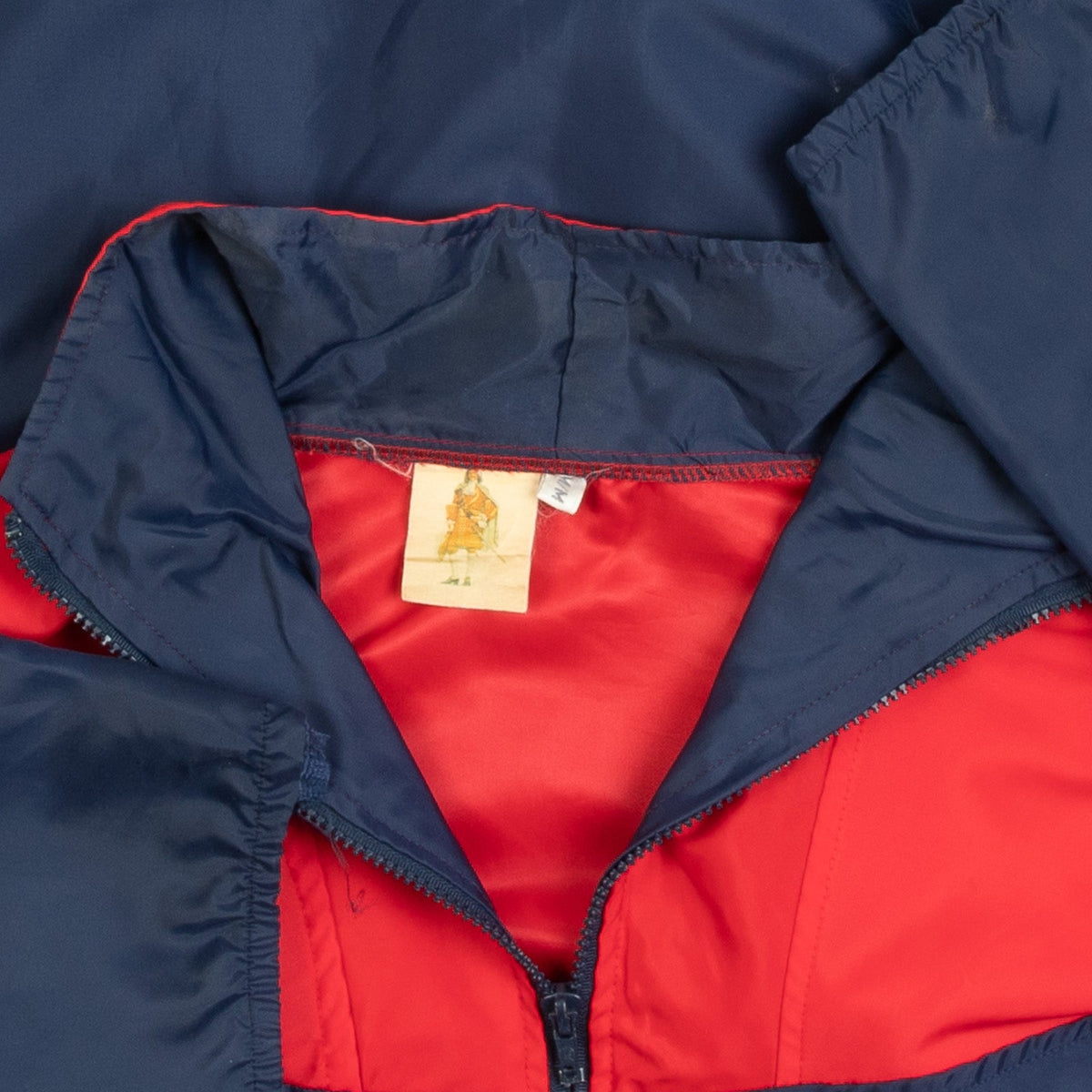 MEN'S VINTAGE 1980S CAPTAIN MORGAN PULLOVER WINDBREAKER JACKET - MEDIUM