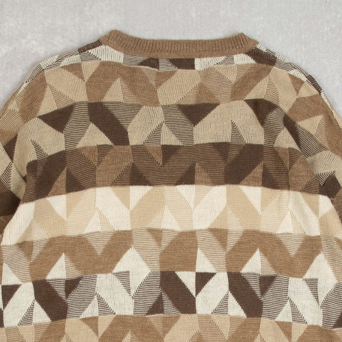 MEN'S VINTAGE 1990S PATTERNED KNITTED JUMPER - X-LARGE