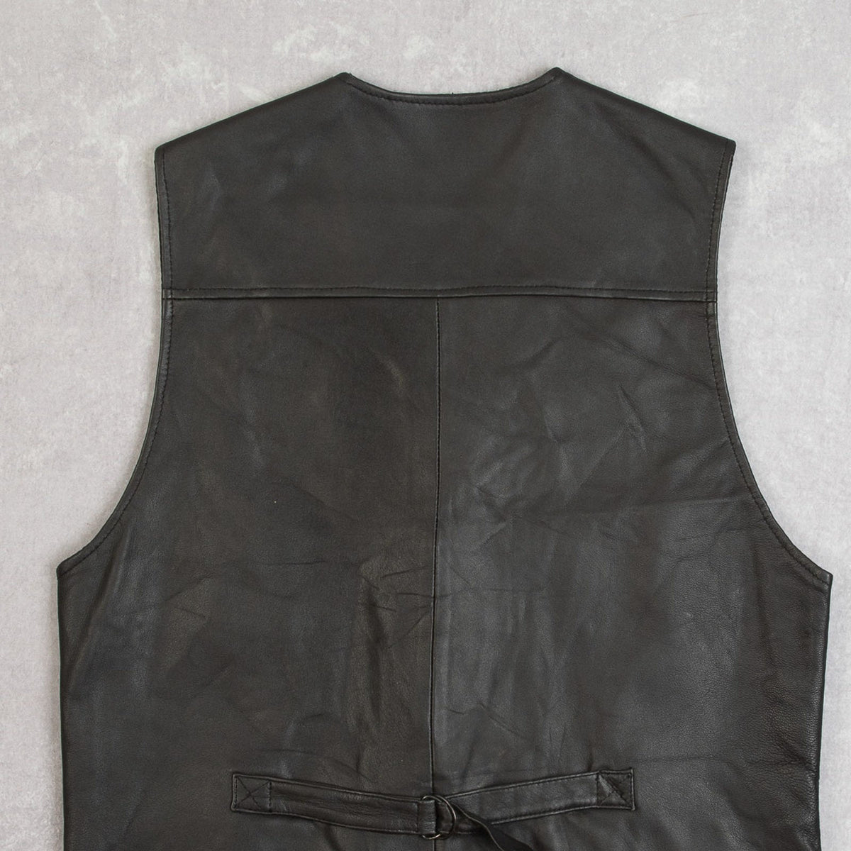 MEN'S VINTAGE 1990S LEATHER VEST JACKET - SMALL