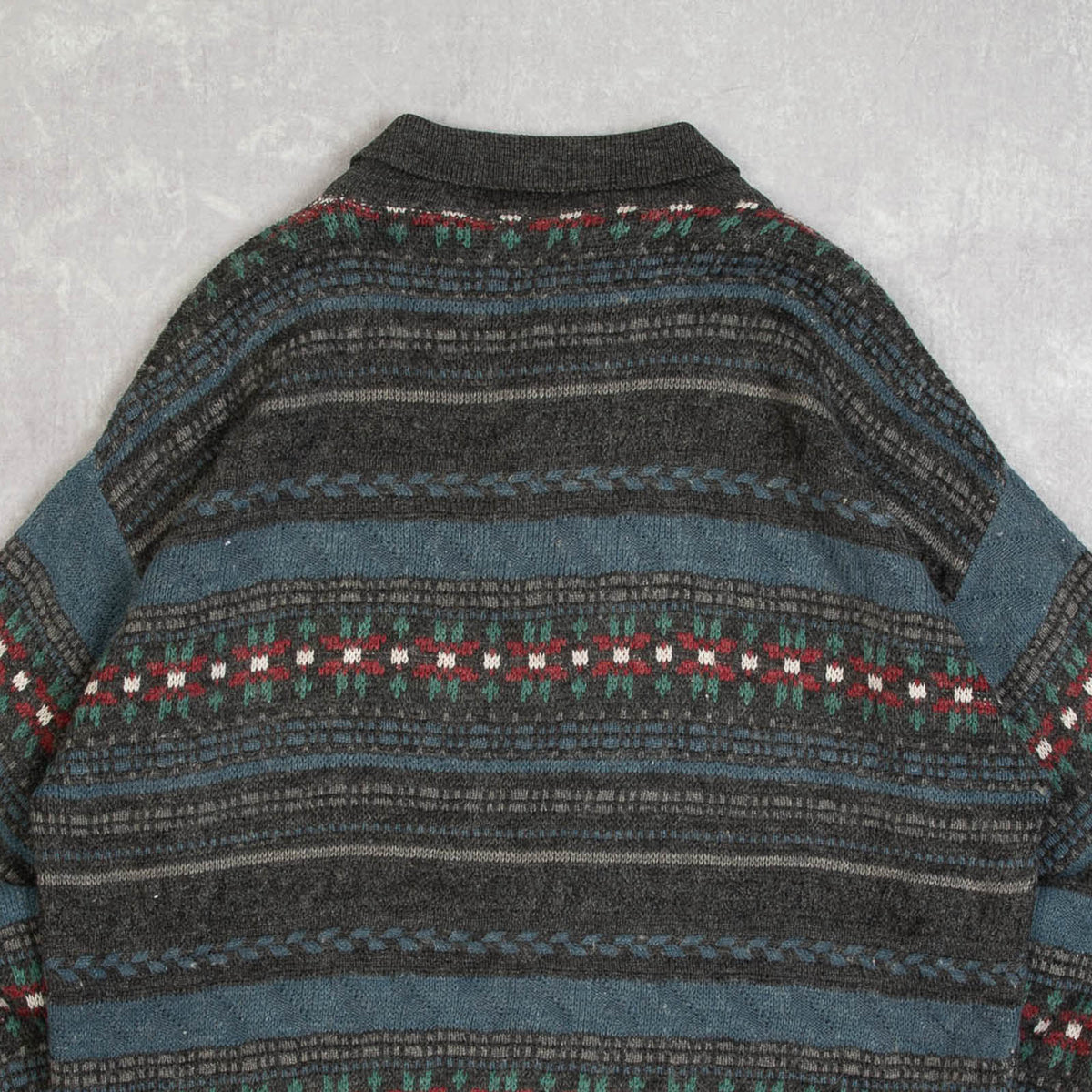 MEN'S VINTAGE 1990S PATTERNED KNITTED POLO JUMPER - LARGE