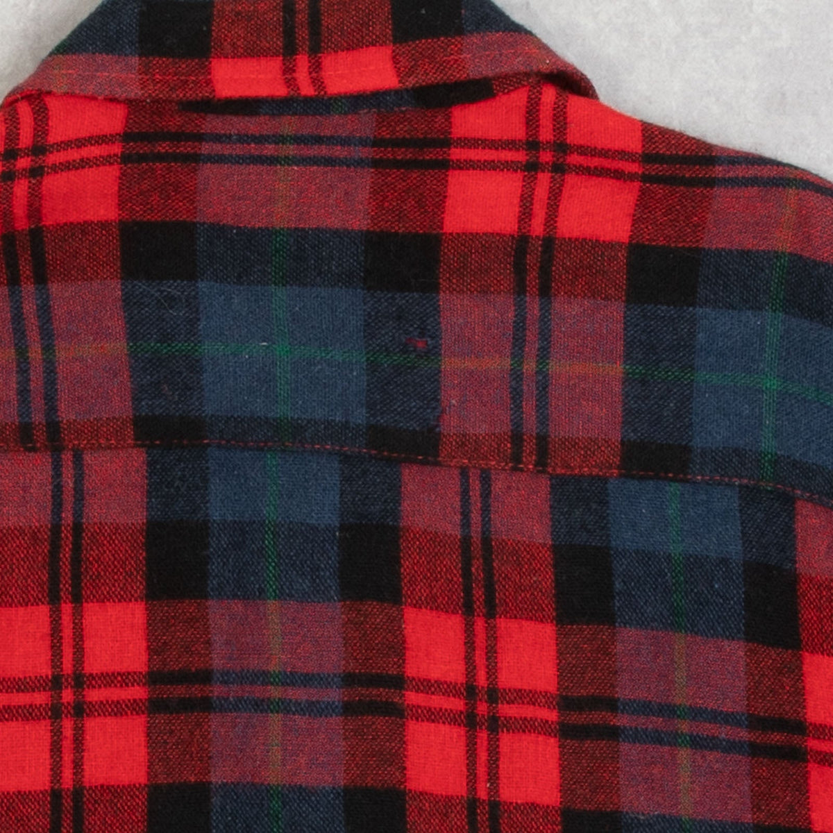 MEN'S VINTAGE 1980S WOOL CHECKED FLANNEL SHIRT - LARGE