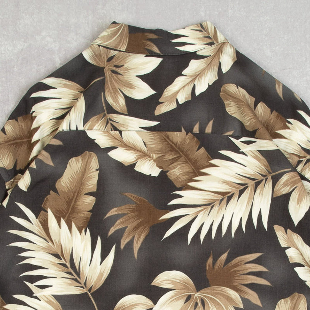 MEN'S VINTAGE 1990S HAWAIIAN SHORT SLEEVED SHIRT - LARGE