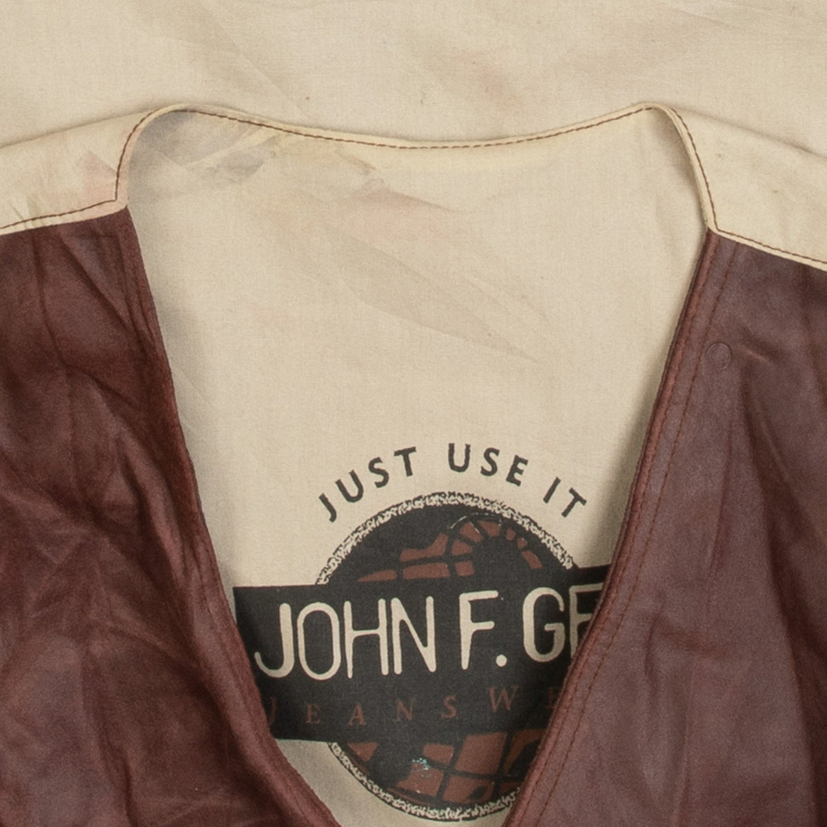 MEN'S VINTAGE 1990S LEATHER VEST JACKET - LARGE