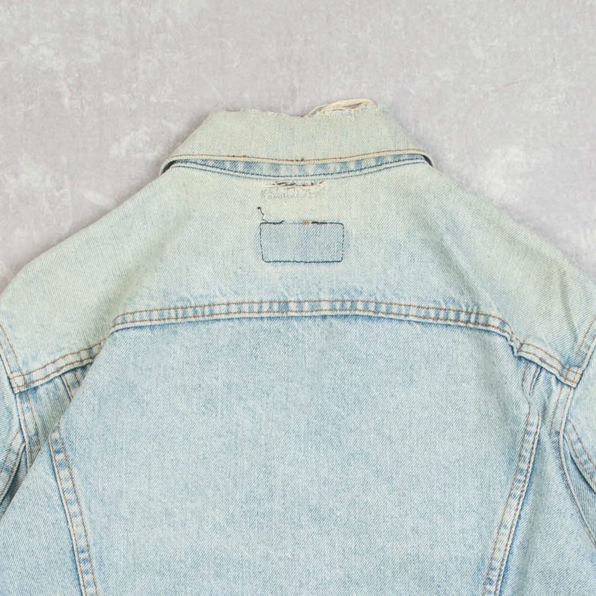 MEN'S VINTAGE 1990S LEVI'S DENIM JACKET - MEDIUM