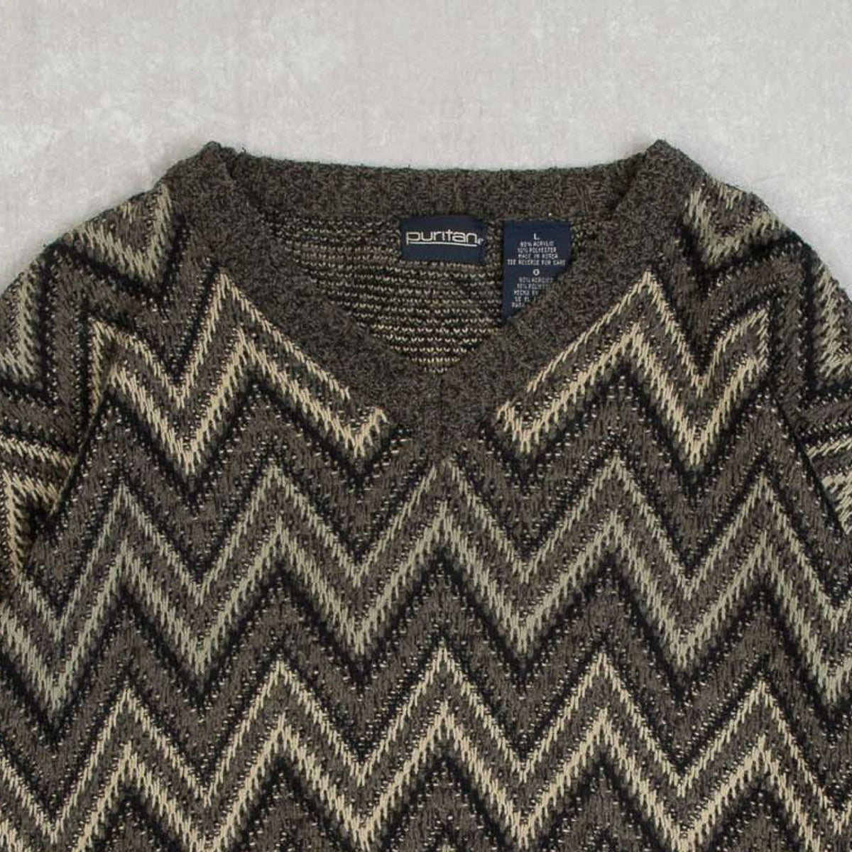 MEN'S VINTAGE 1990S CHEVRON PATTERNED KNITTED JUMPER - LARGE