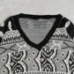 MEN'S VINTAGE 1980S PATTERNED V-NECK KNITTED JUMPER - MEDIUM