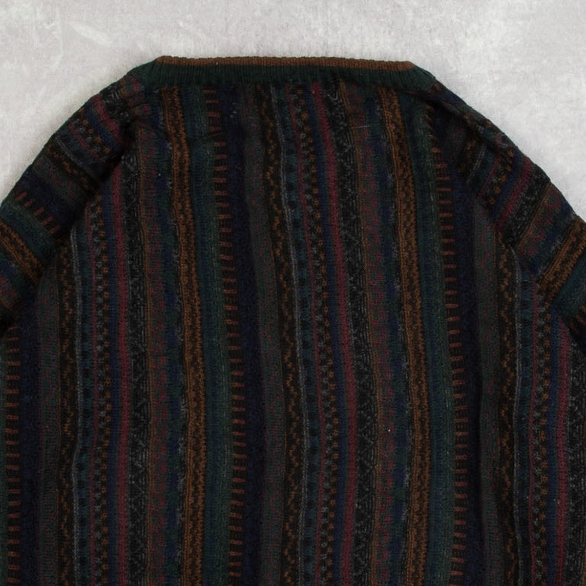 MEN'S VINTAGE 1990S BNWT STRIPED HENLEY KNITTED JUMPER - LARGE
