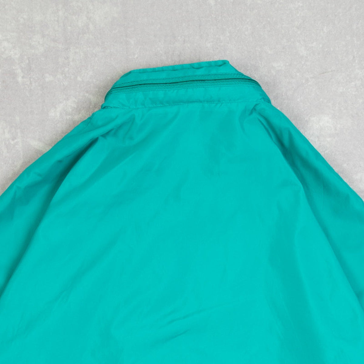 MEN'S VINTAGE 1990S CARNIVAL LIGHTWEIGHT WINDBREAKER JACKET - SMALL