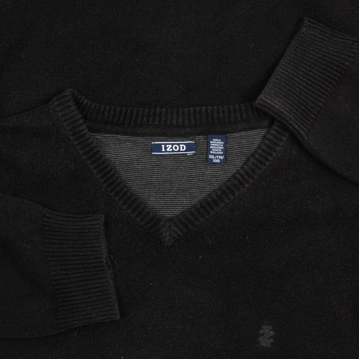 MEN'S VINTAGE 1990S IZOD V-NECK KNITTED JUMPER - XX-LARGE