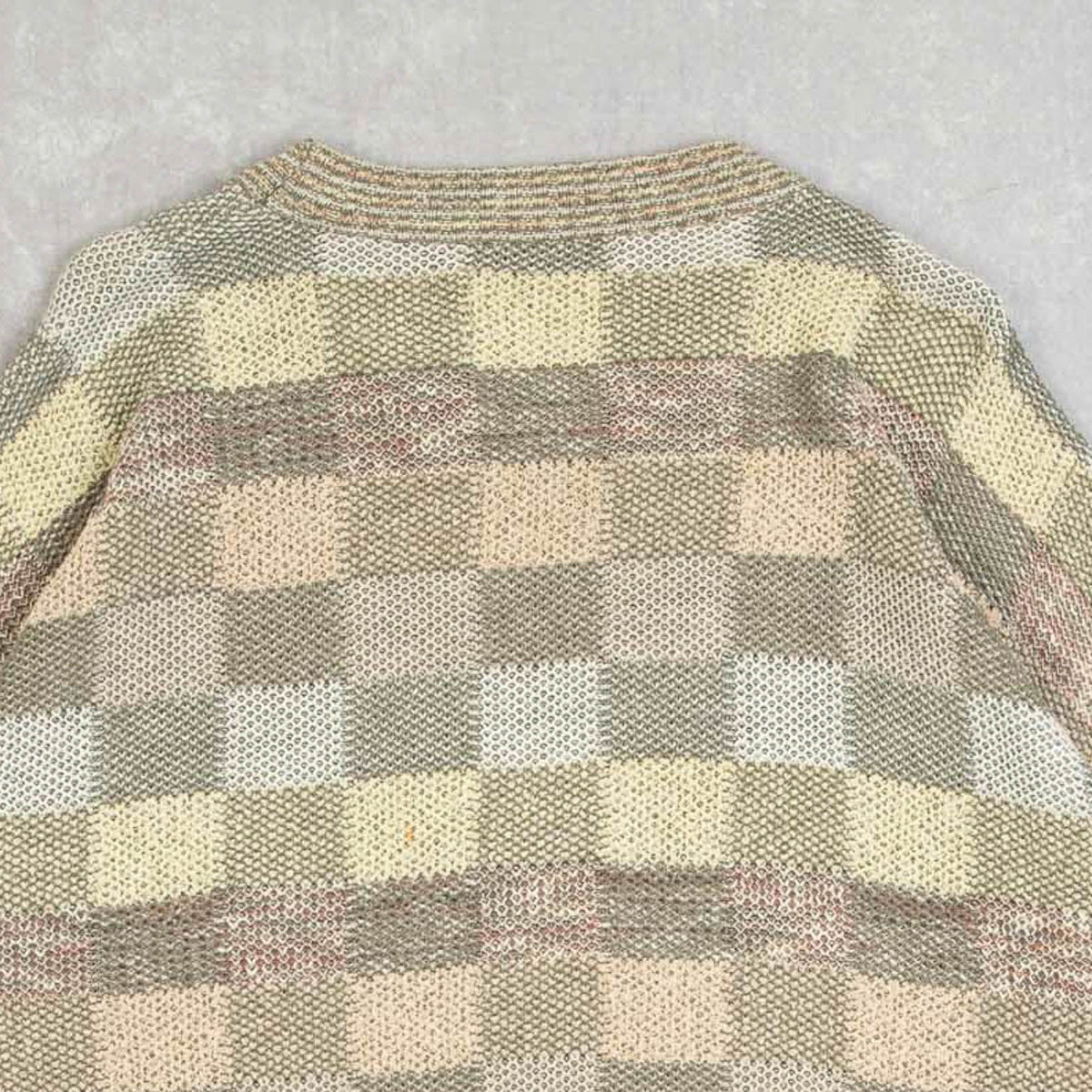 MEN'S VINTAGE 1990S CHECKERBOARD PATTERNED KNITTED JUMPER - X-LARGE