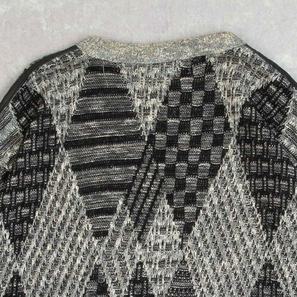 MEN'S VINTAGE 1980S LEATHER PATCH PATTERNED KNITTED JUMPER - X-LARGE