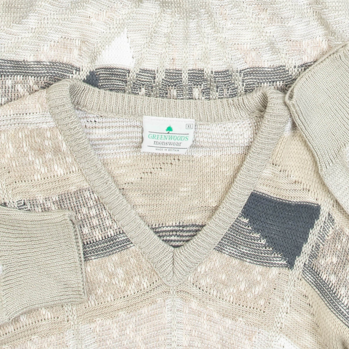 MEN'S VINTAGE 1990S PATTERNED KNITTED JUMPER - X-LARGE