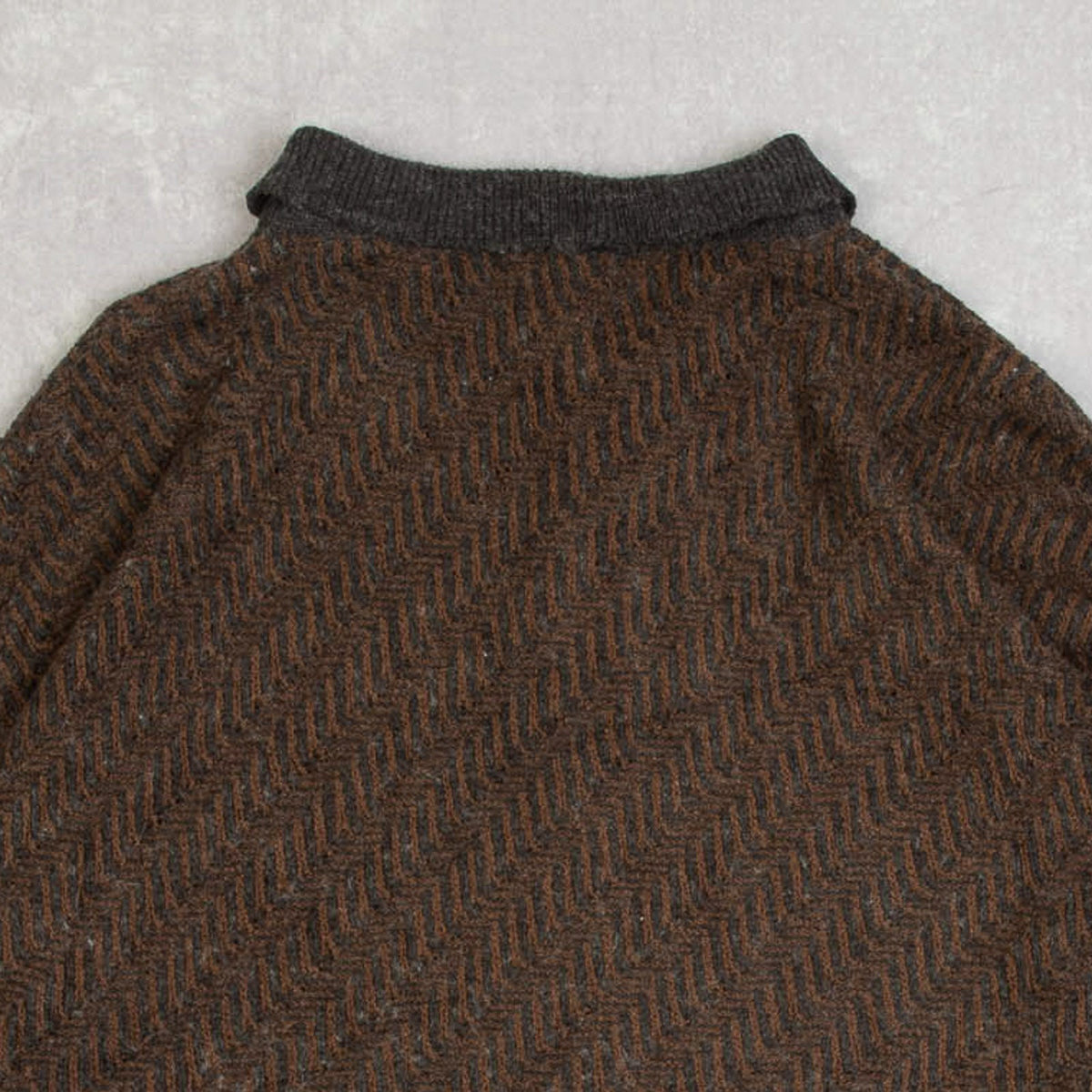 MEN'S VINTAGE 1990S STRUCTURED KNITTED POLO JUMPER - LARGE
