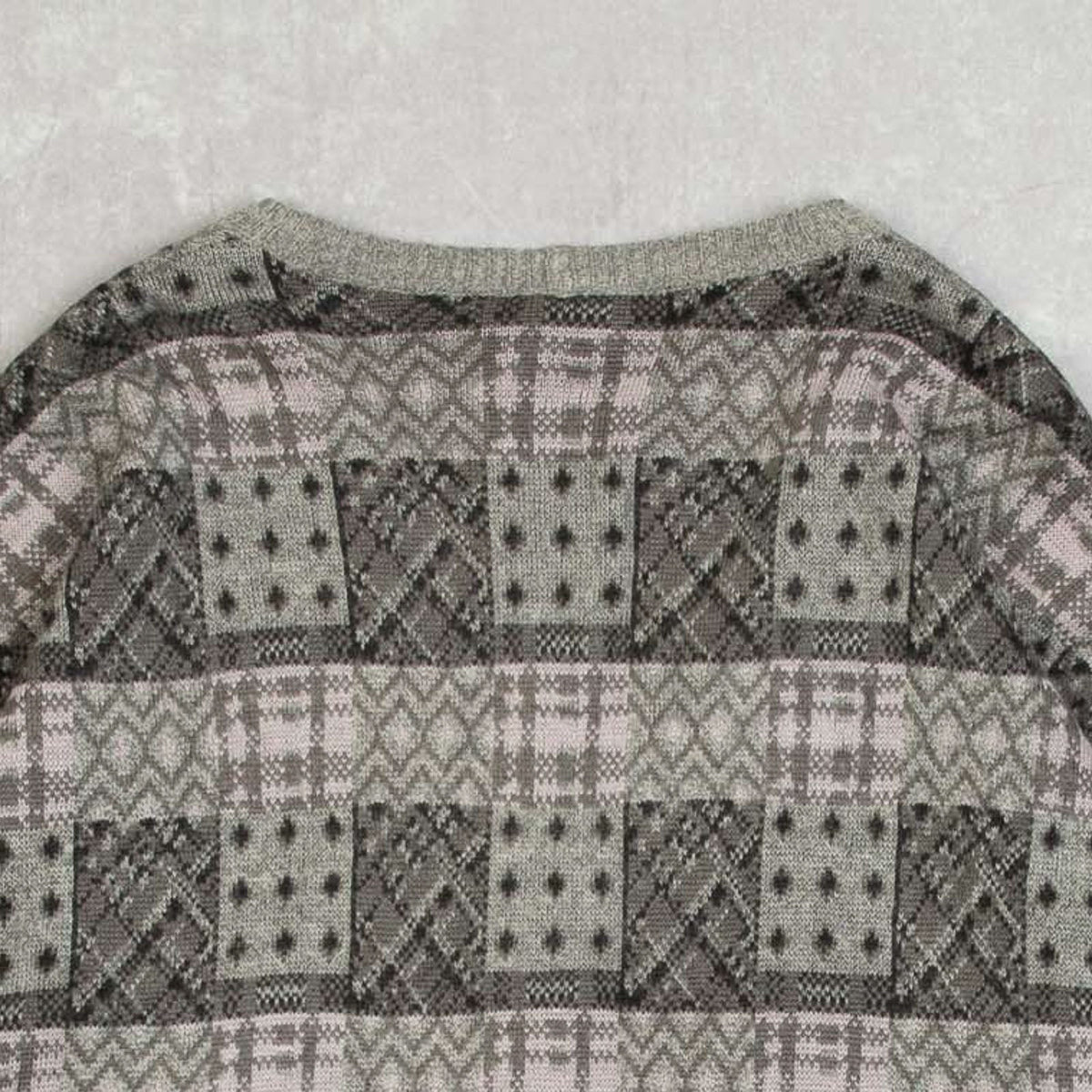 MEN'S VINTAGE 1990S PATTERNED KNITTED CARDIGAN - LARGE