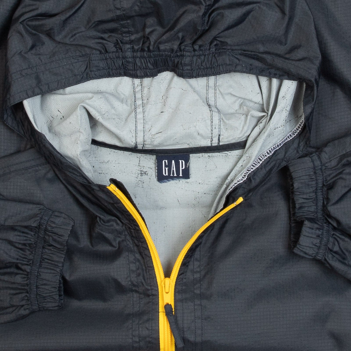 MEN'S VINTAGE 2001 GAP HOODED QUARTER ZIP WINDBREAKER JACKET - MEDIUM
