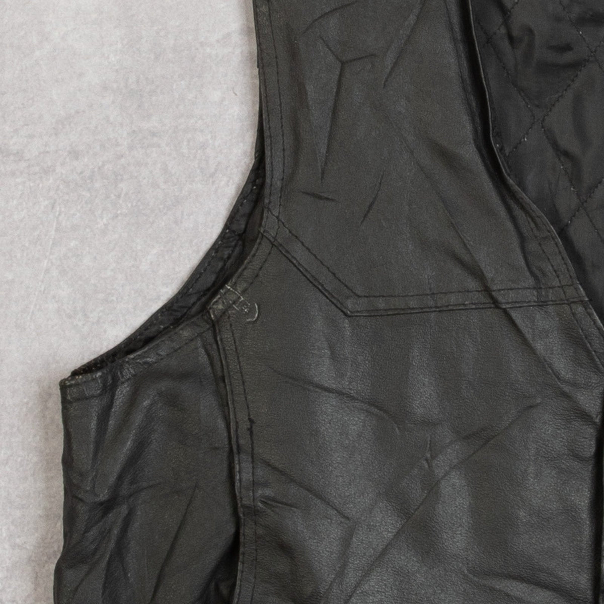 MEN'S VINTAGE 1990S LEATHER GILET JACKET - MEDIUM